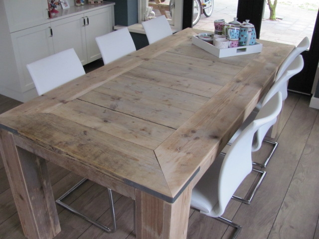 tafel steigerhout 4 poten, blad in verstek