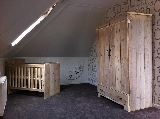 babykamer van steigerhout
