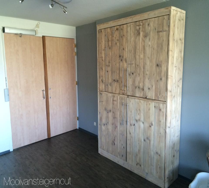 folder kast van steigerhout