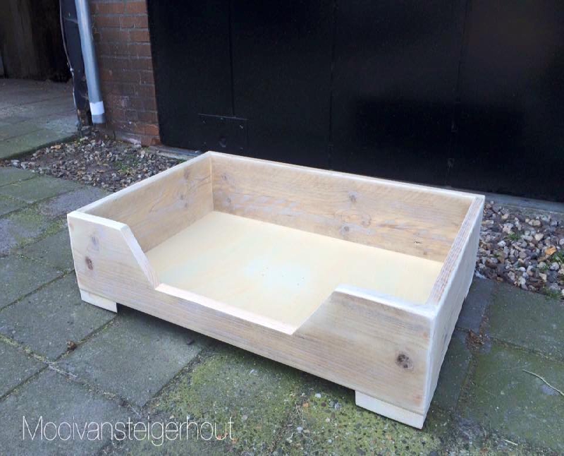hondenmand van steigerhout