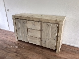 Dressoir van steigerhout.