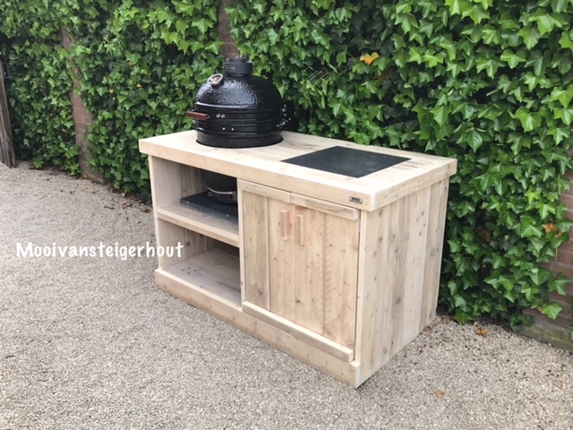 Barbecua tafel van steigerhout.