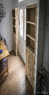 boekenkast van steigerhout.