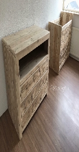 babykamer steigerhout.